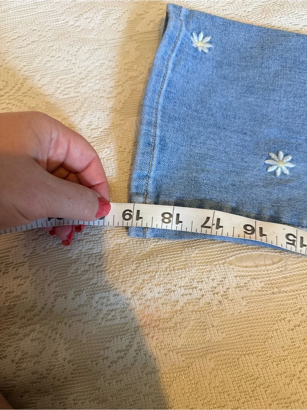 Gap kids high rise 70s flare embroidered daisy jeans